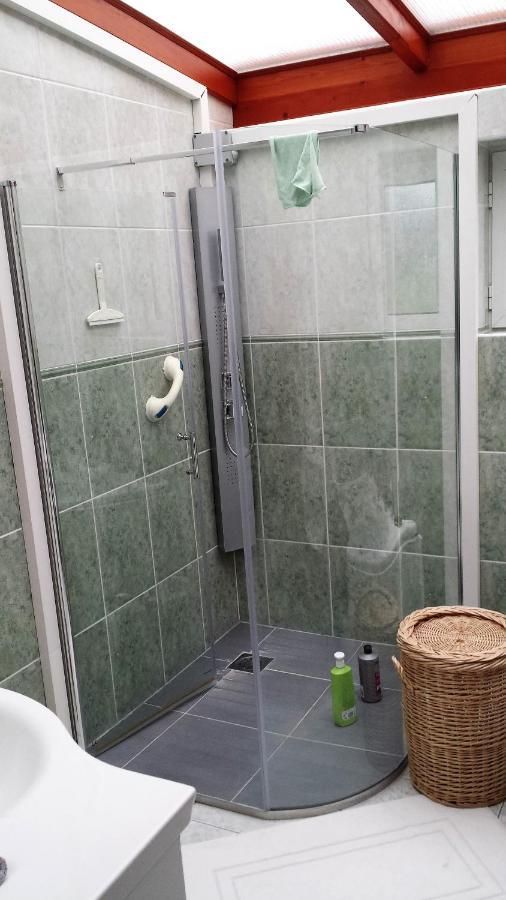 3 chambres privées dans un jardin d'hiver, garage voiture, vélos, motos Tourville-sur-Arques Extérieur photo