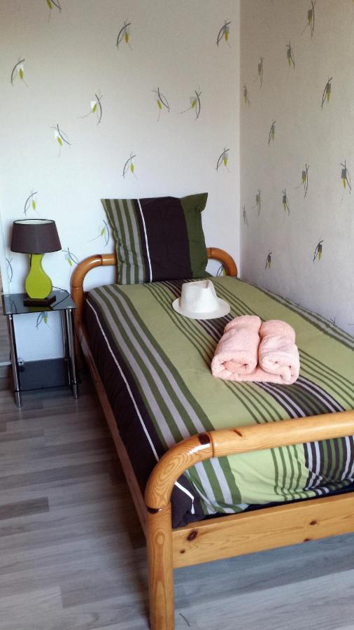 3 chambres privées dans un jardin d'hiver, garage voiture, vélos, motos Tourville-sur-Arques Extérieur photo