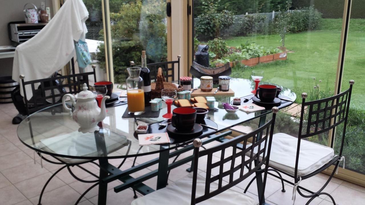 3 chambres privées dans un jardin d'hiver, garage voiture, vélos, motos Tourville-sur-Arques Extérieur photo